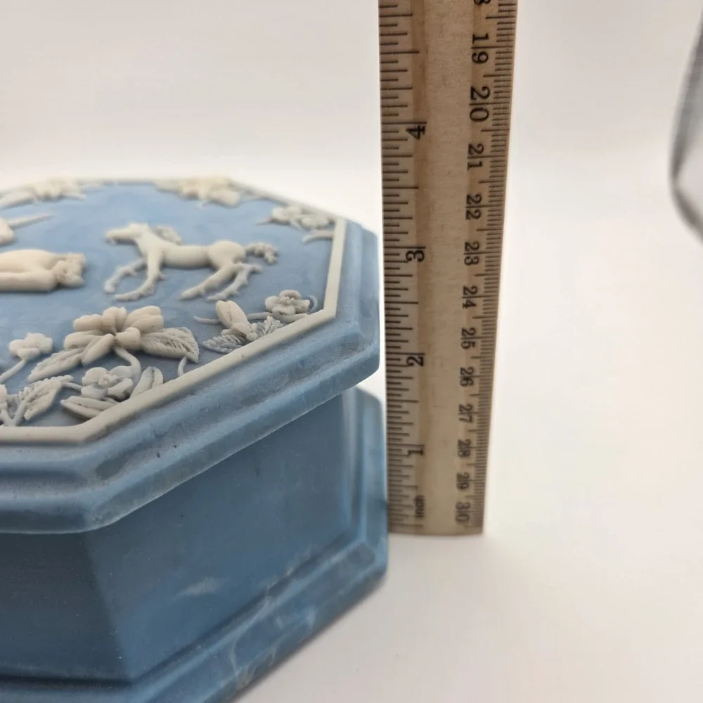 Vintage Incolay Stone Blue & White Jewelry Or Trinket Music Box With Unicorns